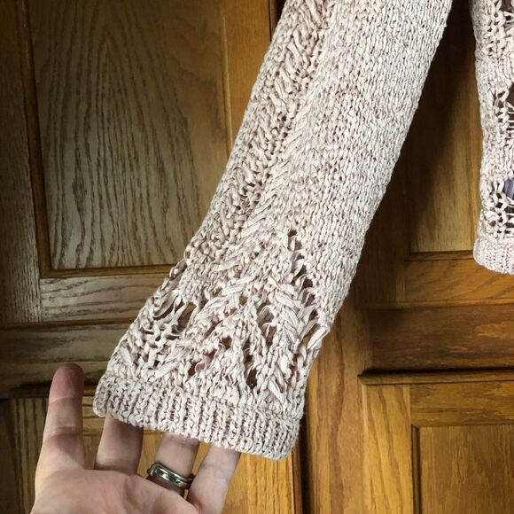 BCBGMAXAZRIA Romantic Crochet Open-Knit Crew Neck Pullover Sweater Pink - XS - Picture 4 of 12